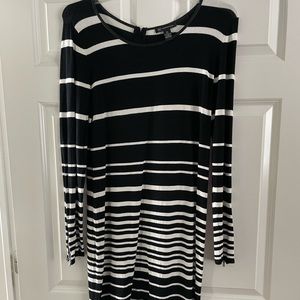 EUC Inc Black & White Striped Dress. XL